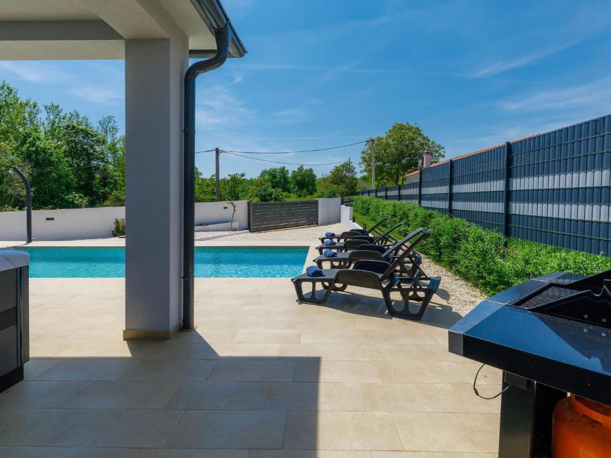 Villa Vine By Interhome Marčana Extérieur photo